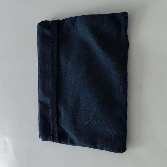 Delta Air Lines DELTA ONE Someone Somewhere Travel Amenity Bag - Picture 4 of 10